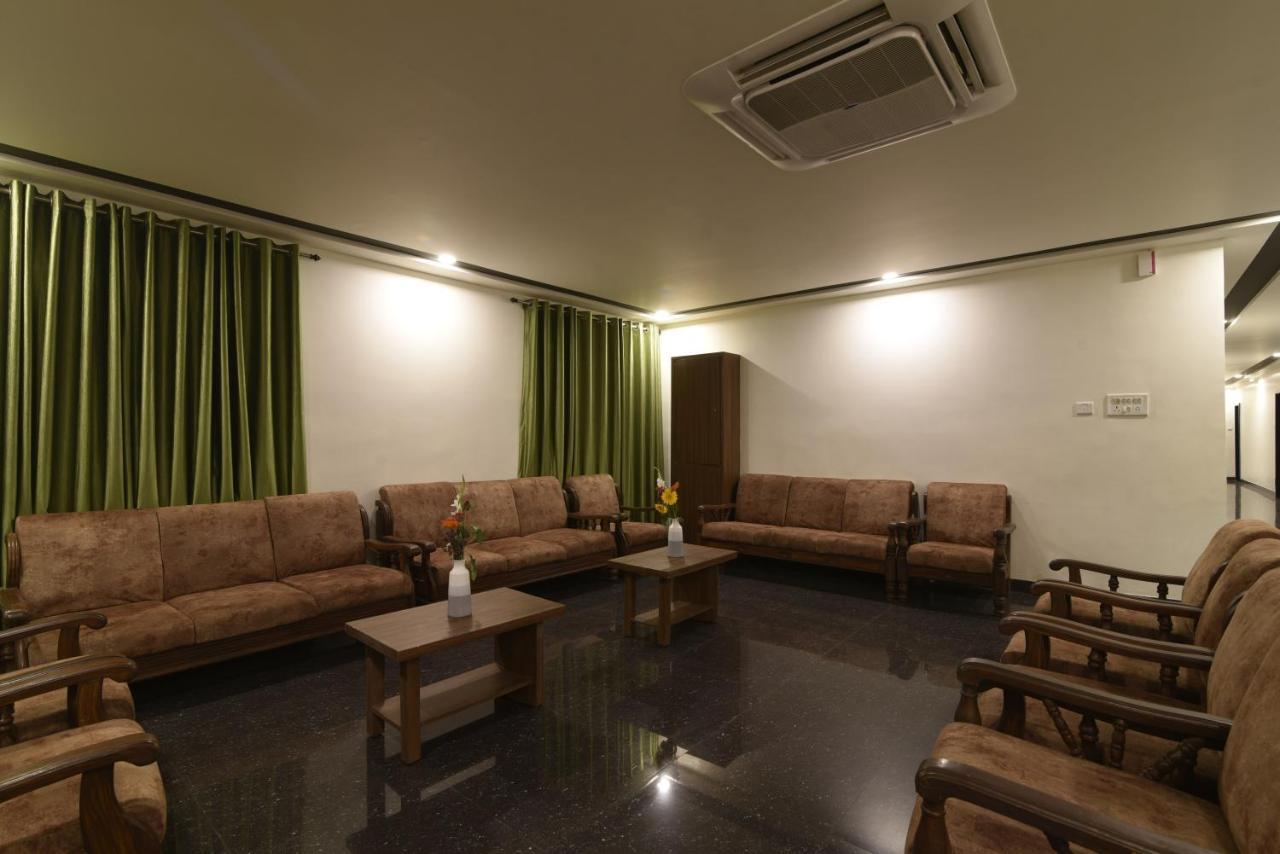 Hotel Clove Bijāpur 외부 사진